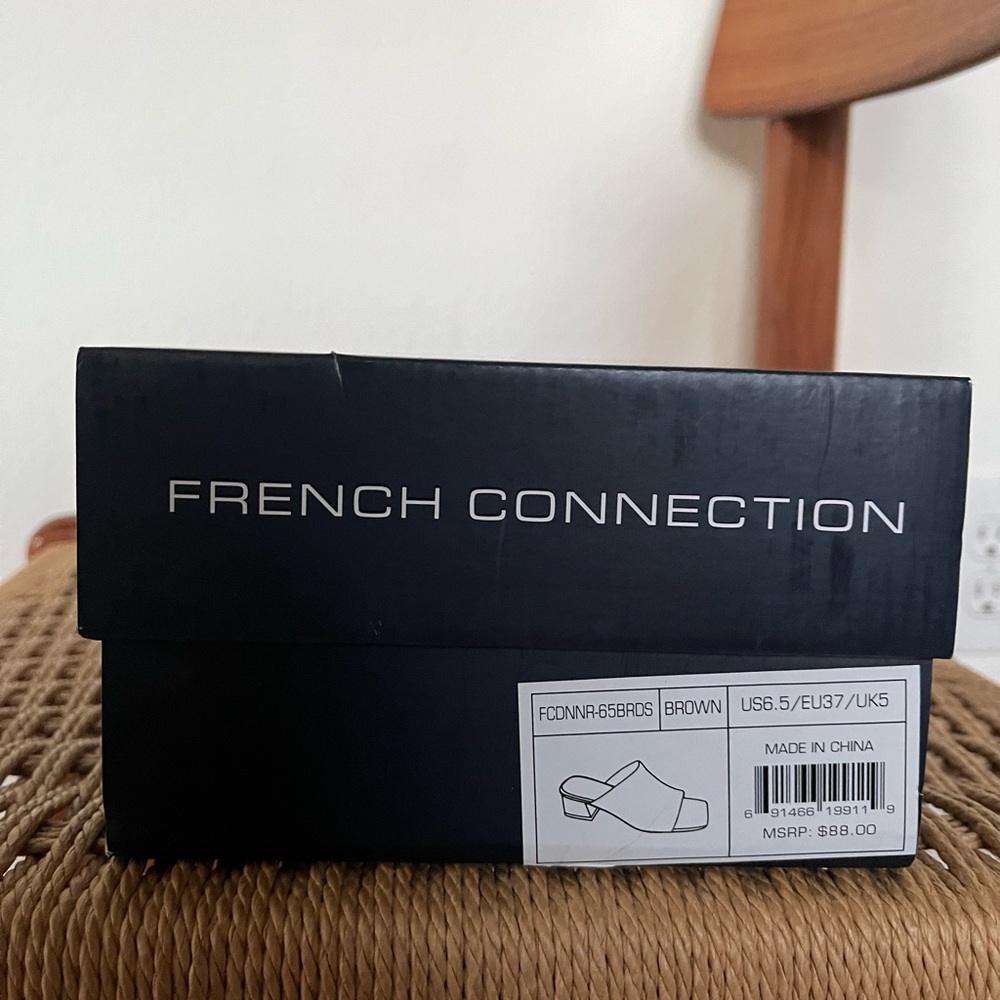 NEW IN BOX! French Connection Block Heels w/ Square Toe - Picture 6 of 7